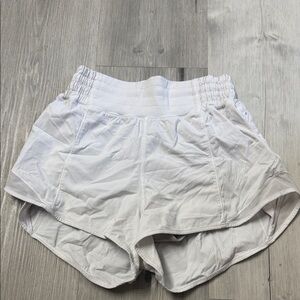 Lululemon Hottie Hots 2.5 inch High Rise